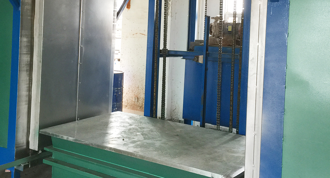 ���{�S��ʹ�ìF�� 